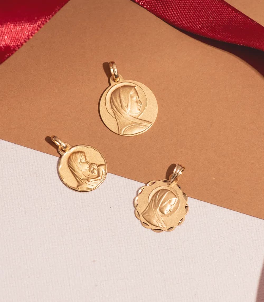 Médaille Vierge à l'Enfant Maternité en Or Jaune
